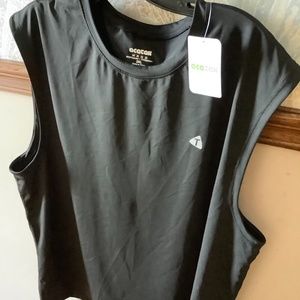 Men’s black sleeveless shirt